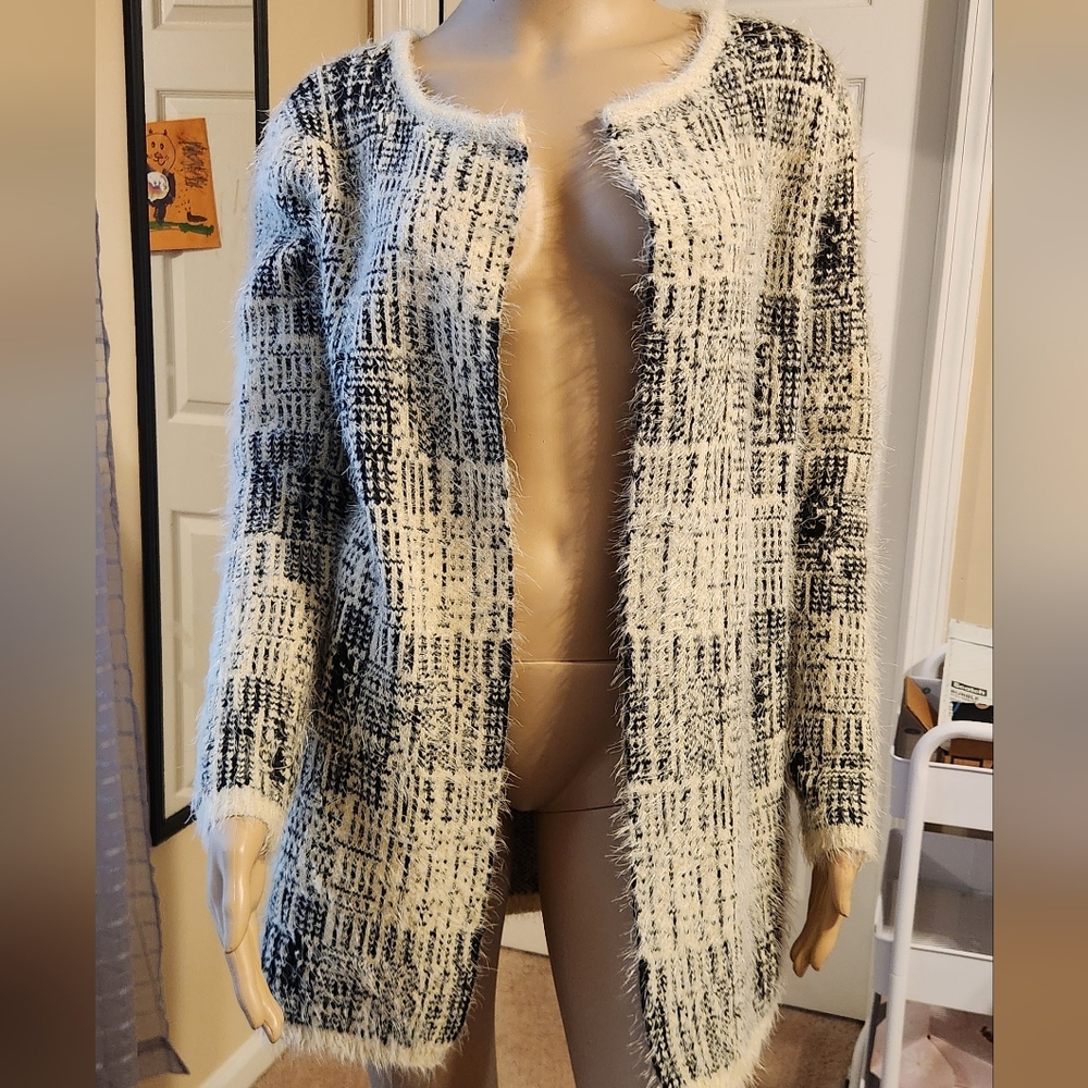 Forever 21 Black and White Textured Cardigan